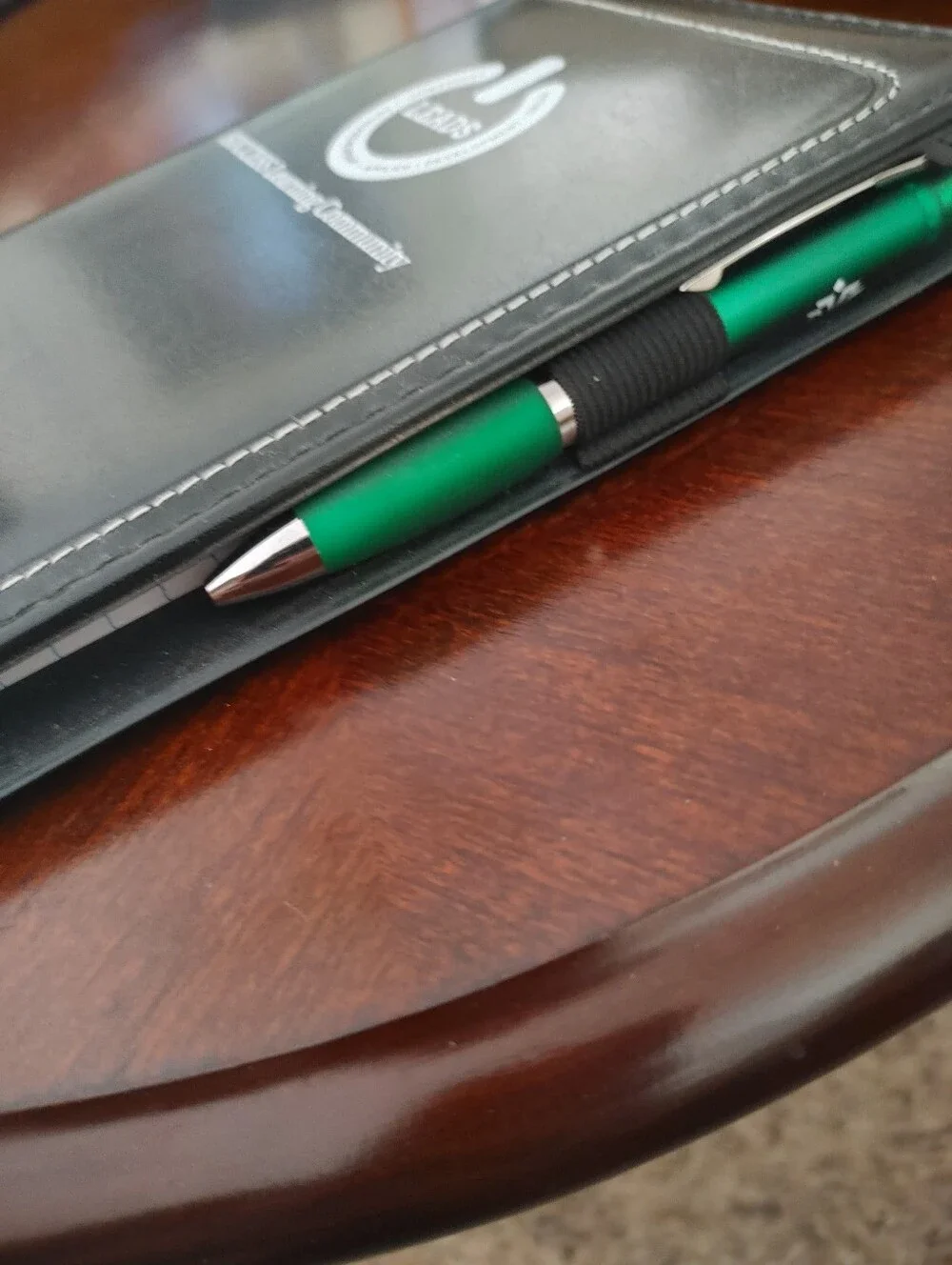 FAUX LEATHER PADFOLIIO WITH PEN